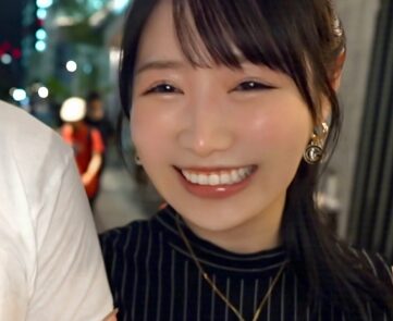 タイトルは、【国宝指定級の美尻すぎるスレンダー美女と1日中SEX！】某メーカー下着が映えるプリケツ自慢の美女とイチャラブエッチ！ハメ撮りを開始したら熱が入っていつも以上にネットリフェラで大量口内射精→パンスト破りからの指マン&クンニでほぐれたところに一気に挿入し激ピスSEX開始！【あまちゅあハメREC＃りおぴん＃百貨店勤務】【MFCS-197】。AV女優名は朝妃りお。