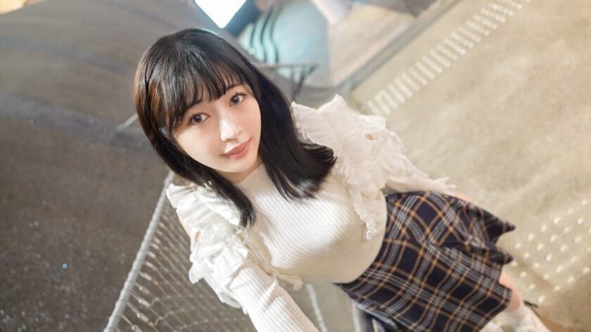 タイトルは、色白美人の女子大生！性の目覚めはシャワーがアソコにあたってから！外より中派の彼女の挿入で感じまくる姿は一見の価値どころじゃない！！ 【初撮り】ネットでAV応募→AV体験撮影2517【SIRO-5633】。AV女優名は来実えま。