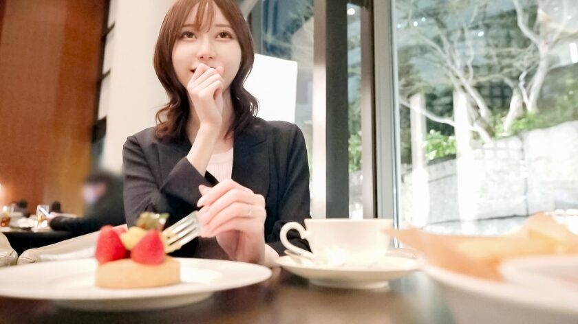 【初撮り】ネットでAV応募→AV体験撮影2408の女優名は鷲見すみれさん。